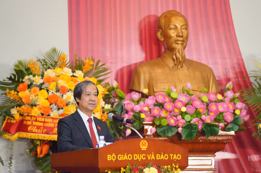 Đồng chí Nguyễn Kim Sơn – Bí thư Đảng ủy, Bộ trưởng Bộ GD&ĐT phát biểu bế mạc Đại hội.