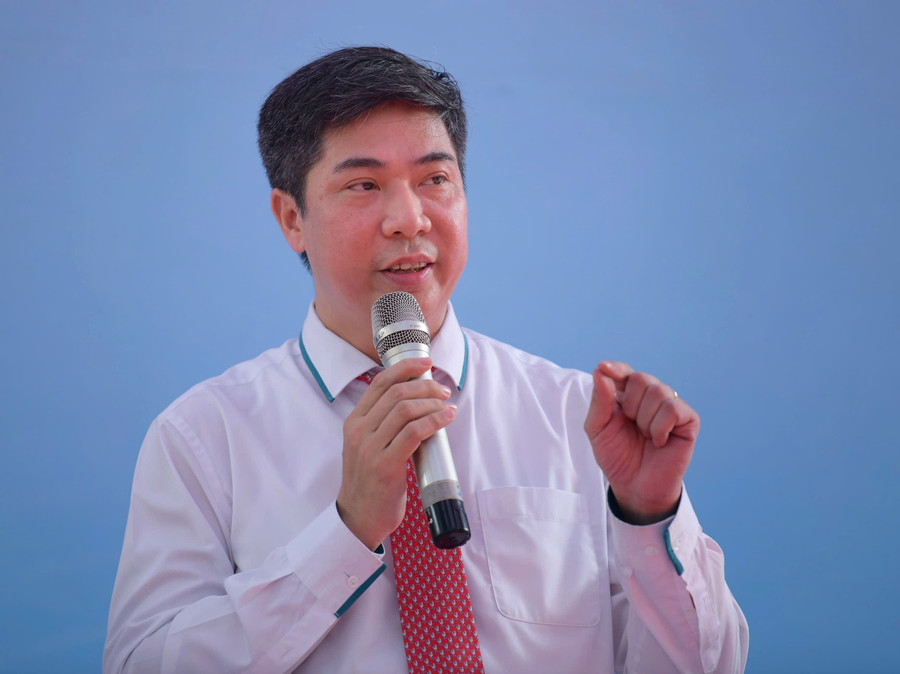សាស្ត្រាចារ្យបណ្ឌិត លោក Nguyen Dao Tung នាយកបណ្ឌិតសភាហិរញ្ញវត្ថុ។ diemchuanjpg2.jpg
