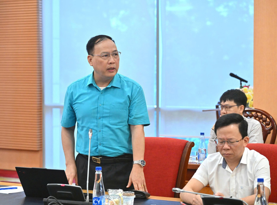 GS.TSKH Nguyễn Đình Đức chia sẻ tại tọa đàm. nguonnhanlucjpg2.jpg