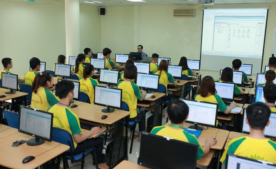 Một buổi thực hành của sinh viên Công nghệ thông tin, Học viện Nông nghiệp Việt Nam. cntt5-1.jpg