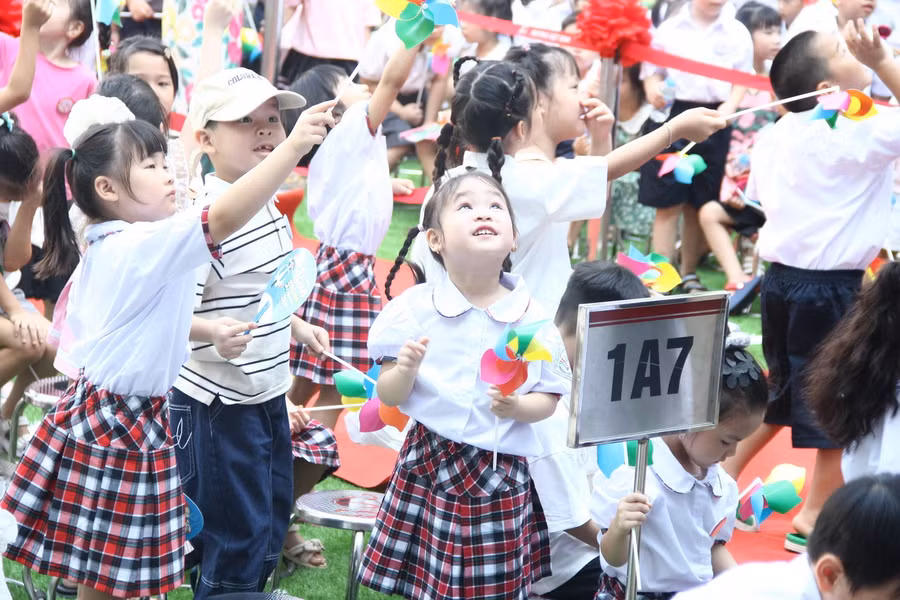 Học sinh lớp 1 Trường tiểu học Vĩnh Tuy (Vĩnh Hưng, Hà Nội).