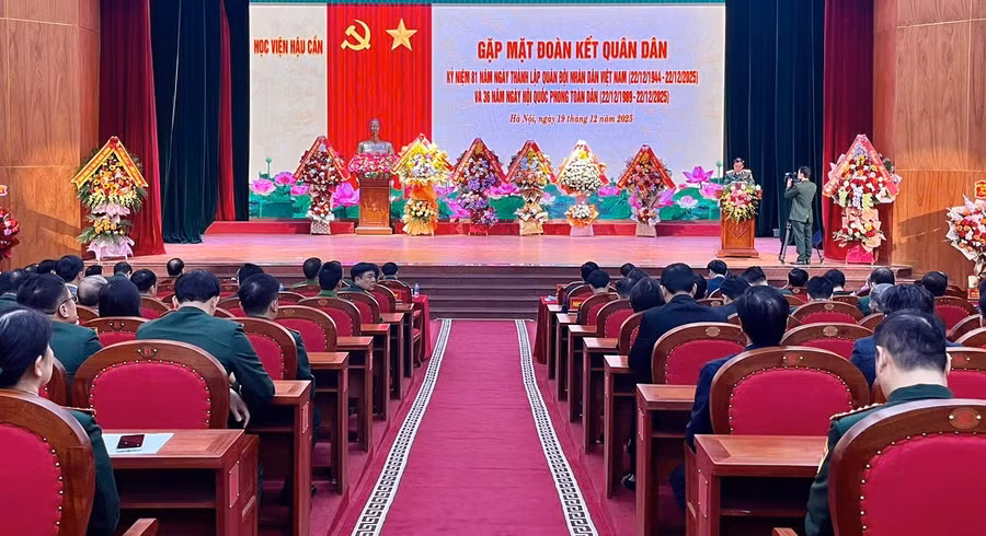 Toàn cảnh buổi gặp mặt.