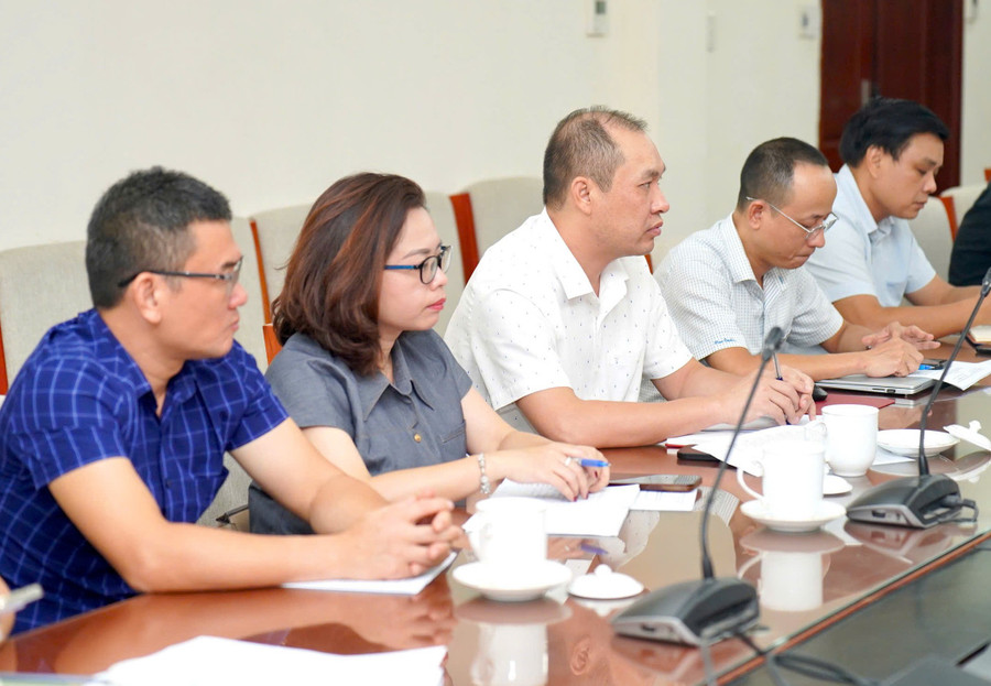 Đại diện lãnh đạo các phòng, ban của Báo Giáo dục và Thời đại tham dự buổi làm việc. baogiaoducvathoidaijpg2.jpg