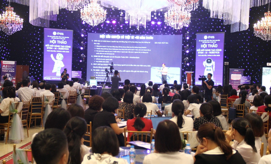 Toàn cảnh hội thảo. stem-4.jpg