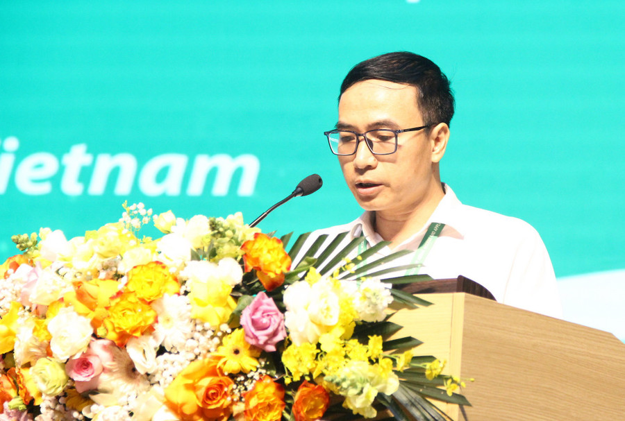 TS Phạm Quang Dũng - Phó Trưởng khoa Phụ trách Khoa Công nghệ thông tin (Học viện Nông nghiệp Việt Nam) chia sẻ tại hội thảo. img-1579.jpg