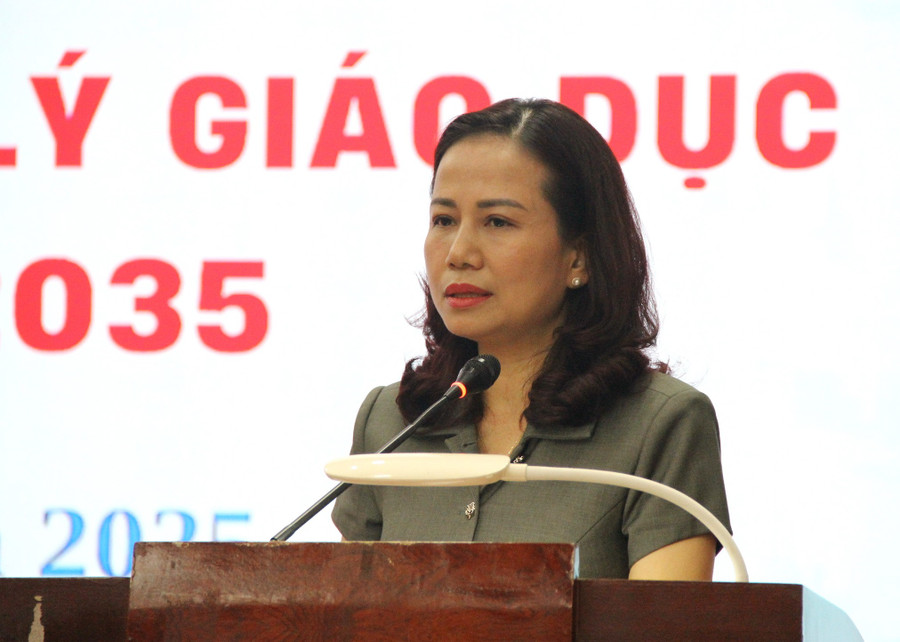 Bà Vương Hương Giang – Phó Giám đốc Sở GD&ĐT Hà Nội phát biểu tại hội nghị. giaovienmamnon-3.jpg