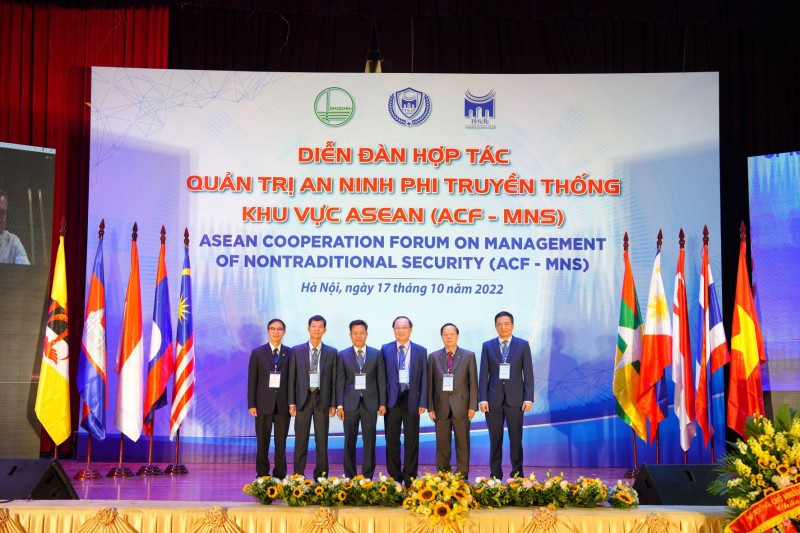 Trường Quản trị và Kinh doanh (HSB) và Viện An ninh phi truyền thống tổ chức Diễn đàn hợp tác Quản trị An ninh phi truyền thống khu vực ASEAN (ACF – MNS). hsb-2.jpg