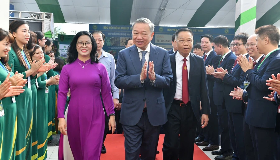 Tổng Bí thư, Chủ tịch nước Tô Lâm dự khai giảng năm học 2024 – 2025 của Học viện Nông nghiệp Việt Nam.