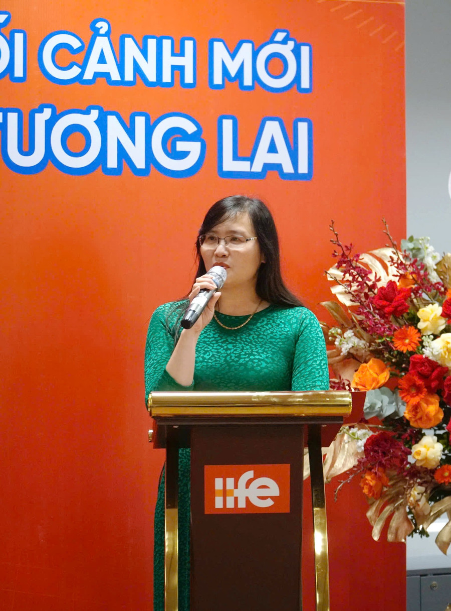 TS Trịnh Thanh Huyền – Viện trưởng Viện Đào tạo Quốc tế phát biểu tại hội thảo. taichinhjpg6.jpg