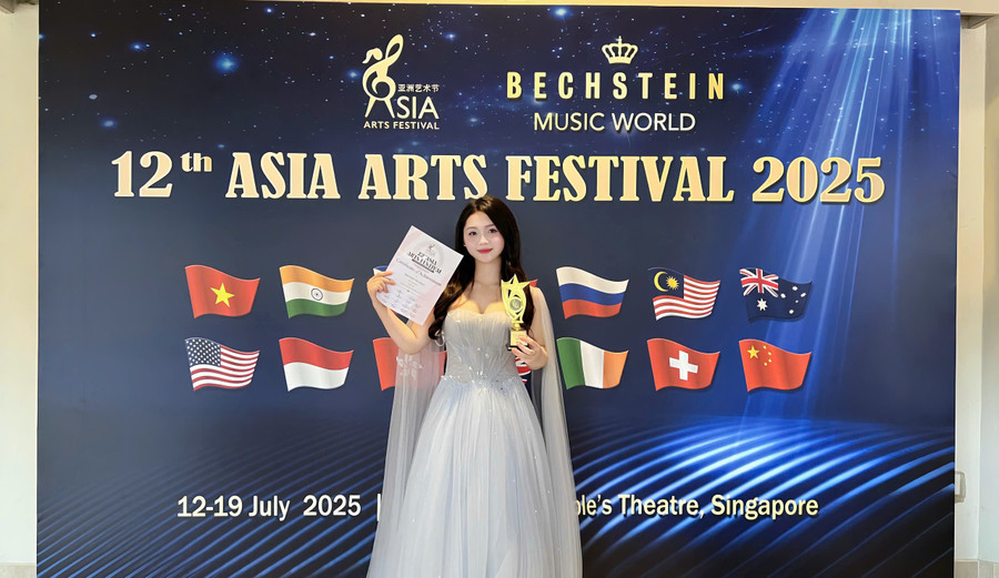 Nguyễn Thanh Chúc giành Cúp Vàng tại Liên hoan nghệ thuật châu Á - Asia Artist Festival 2025.