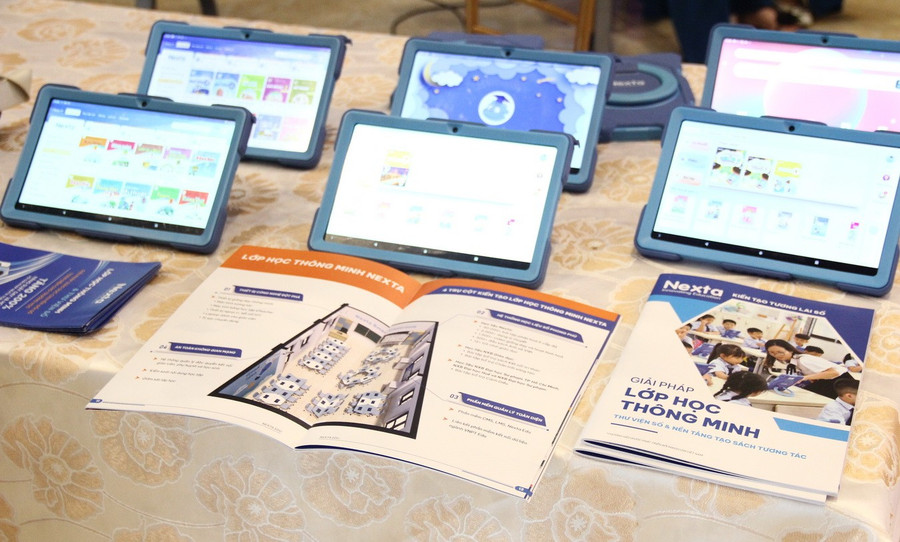 Tài liệu và tablet dành cho dạy và học. stem-7.jpg