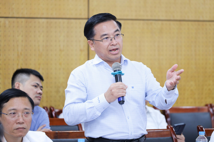 Chuyên gia, nhà khoa học phát biểu thảo luận tại tọa đàm. img-0551.jpg