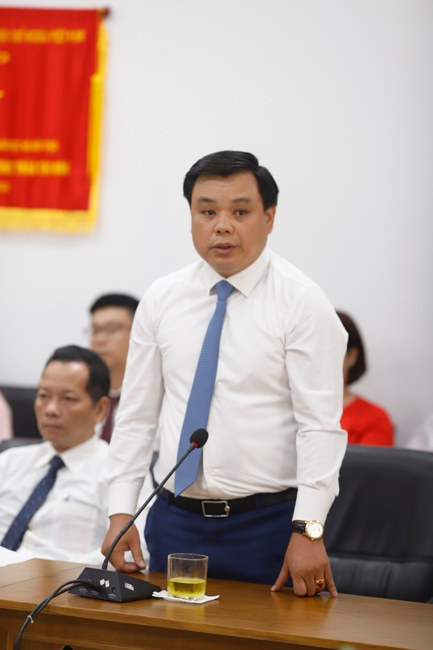 Các đảng viên thảo luận, góp ý tại Đại hội. baogiaoducvathoidaijpg10.jpg