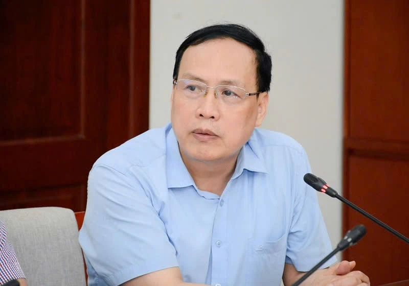 GS.TSKH Nguyễn Đình Đức.