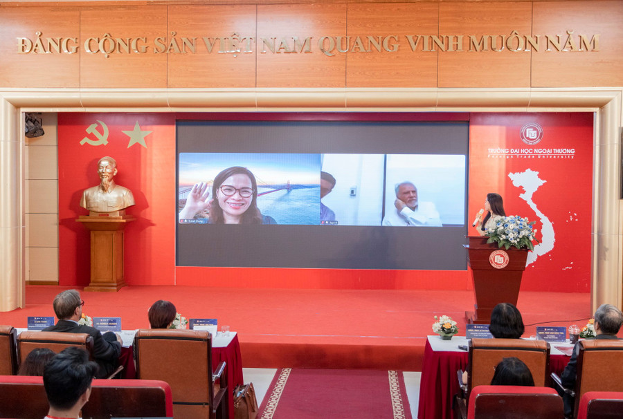 Nhiều chuyên gia, nhà khoa học quốc tế tham dự hội thảo theo hình thức trực tuyến. img-0125.jpg