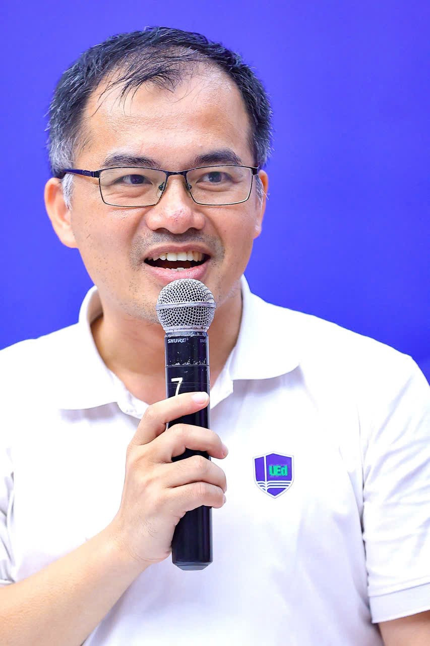 Thầy giáo Đặng Minh Tuấn. aimojpg2.jpg