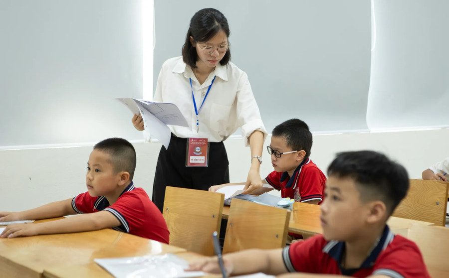 Hơn 600 tài năng toán học trẻ xuất sắc từ khắp các tỉnh thành đã bước vào Vòng Chung kết Quốc gia Đấu trường Toán học Châu Á (AIMO) 2025 - ngày 6/7. aimo4.png
