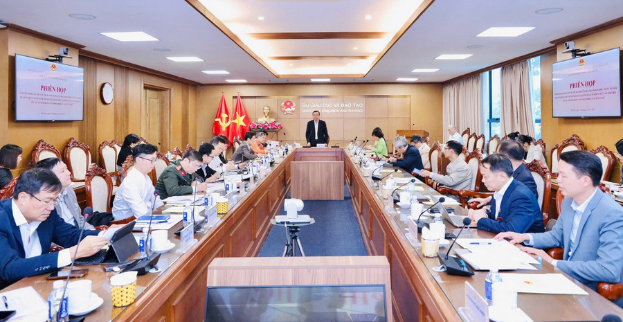 Toàn cảnh Phiên họp.