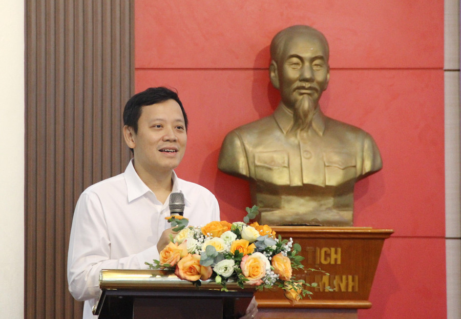 GS.TS Lê Anh Vinh - Viện trưởng Viện Khoa học Giáo dục Việt Nam phát biểu tại hội thảo. img-1843.jpg