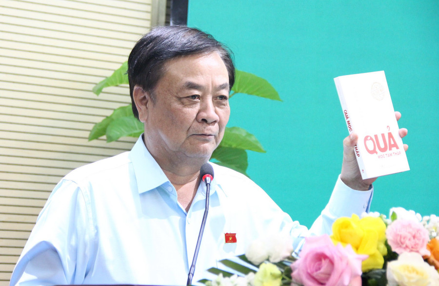 Phó Chủ tịch Quốc hội Lê Minh Hoan phát biểu tại hội thảo. img-1548.jpg