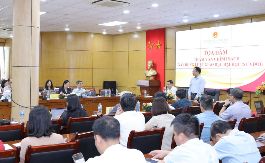 Toàn cảnh tọa đàm. giaoducdaihoc-3.jpg