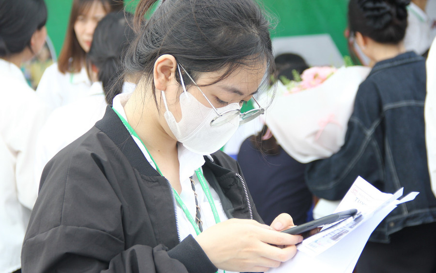 Sinh viên Học viện Nông nghiệp Việt Nam tham gia Ngày hội việc làm và kết nối doanh nghiệp năm 2025.