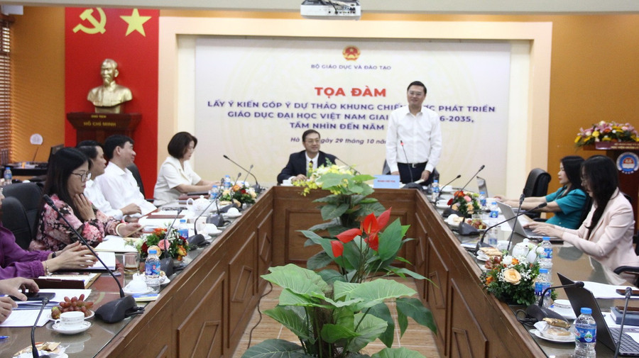 Quang cảnh Tọa đàm. khungchienluoc-7.jpg