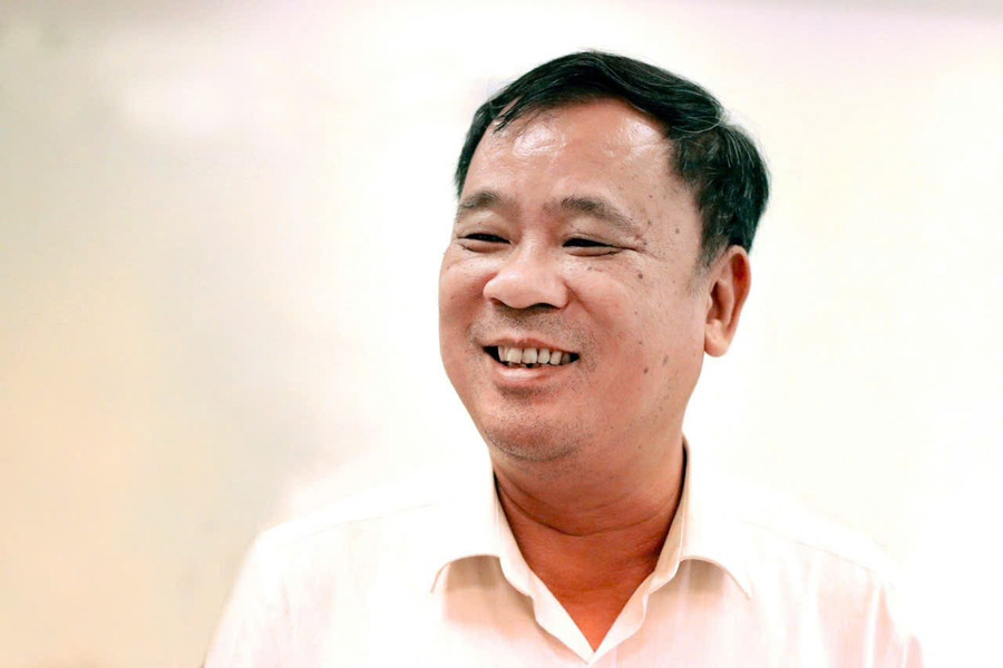 Ông Hồ Tuấn Anh – Hiệu trưởng Trường THCS Quỳnh Phương (Nghệ An). Ảnh: NVCC. nghiquyet71.jpg