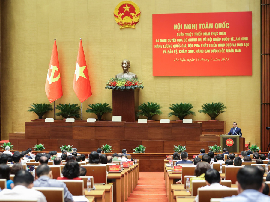 Thủ tướng Phạm Minh Chính trình bày chuyên đề về Nghị quyết 71.