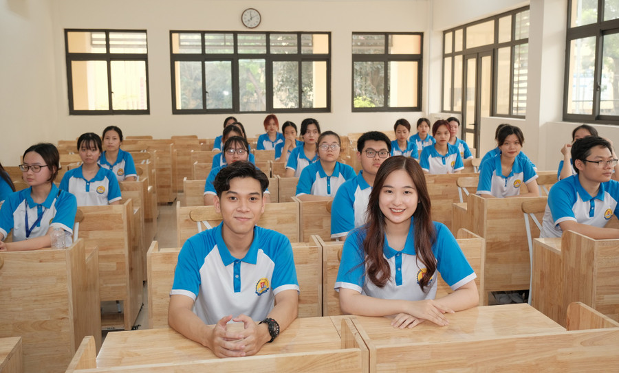 Sinh viên Trường ĐH Công đoàn. dscf5068.jpg