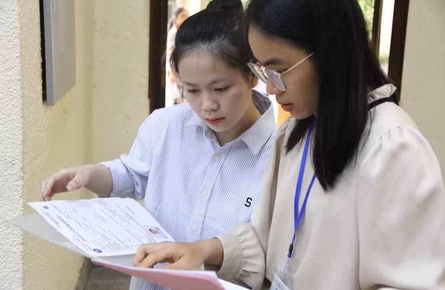 Thí sinh dự thi Kỳ thi đánh giá năng lực năm 2024 của Trường ĐH Sư phạm Hà Nội.