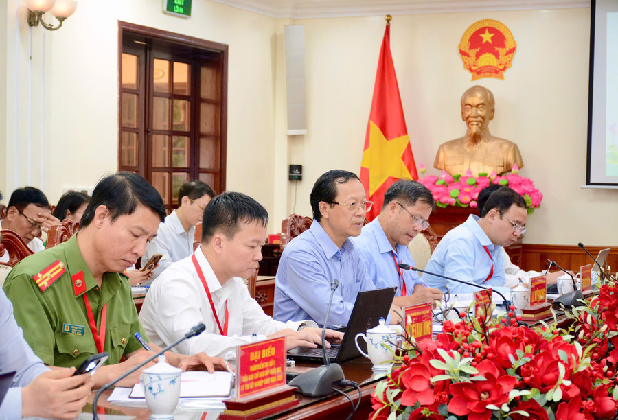 Đoàn công tác số 1. thitotnghiepthptjpg2.jpg