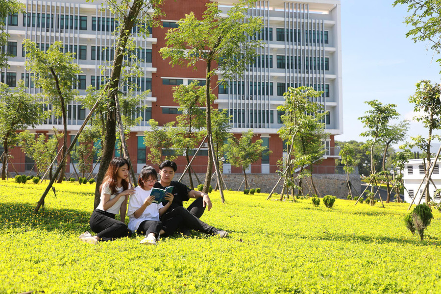 Sinh viên Đại học Quốc gia Hà Nội. dhqghn-6.jpg