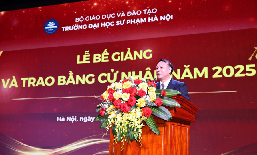 PGS.TS Nguyễn Đức Sơn phát biểu. supham-5.jpg