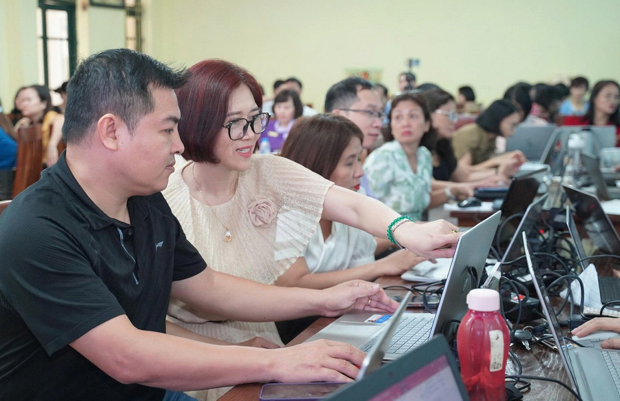 Cần thiết xây dựng Khung năng lực AI cho giáo viên nhằm hỗ trợ đội ngũ thầy, cô thích ứng với công nghệ, đồng thời đáp ứng yêu cầu đổi mới giáo dục.