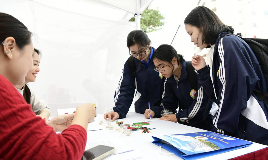 Sinh viên tham dự Ngày hội VUTM Open Day 2026.