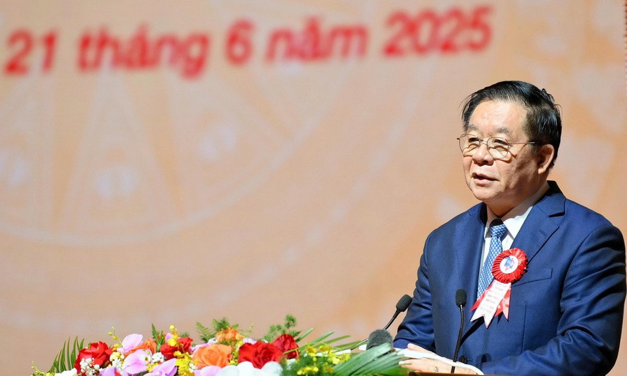 Trưởng ban Tuyên giáo và Dân vận Trung ương Nguyễn Trọng Nghĩa đọc diễn văn kỷ niệm. truongtrongnghia.jpg
