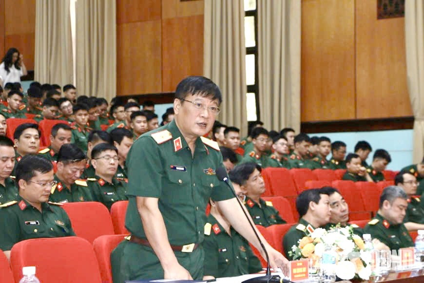 Thiếu tướng Mai Quang Huy, Phó giám đốc Học viện chủ trì hội nghị. quansujpg2.jpg
