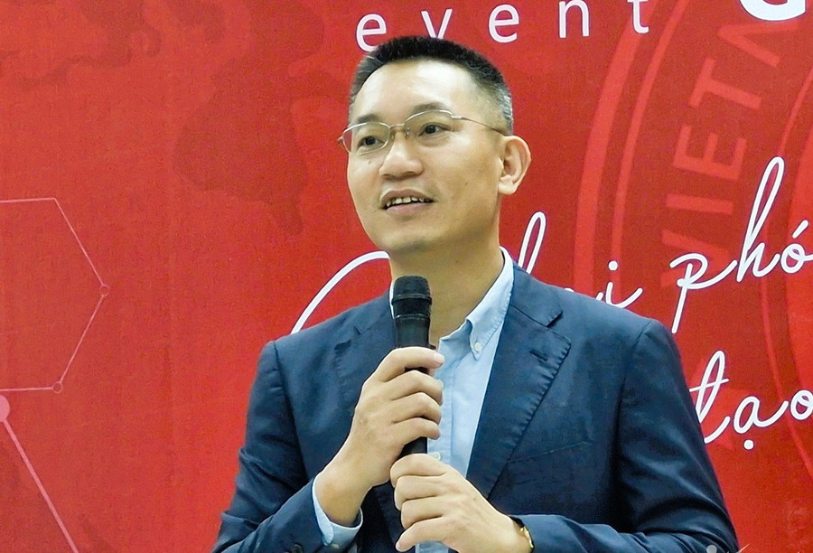 TS Nguyễn Hoàng Oanh, Phó Hiệu trưởng Trường ĐH Việt Nhật thông tin về phương thức tuyển sinh của nhà trường trong năm 2025. Ảnh: Thanh Hùng. vietnhat.jpg