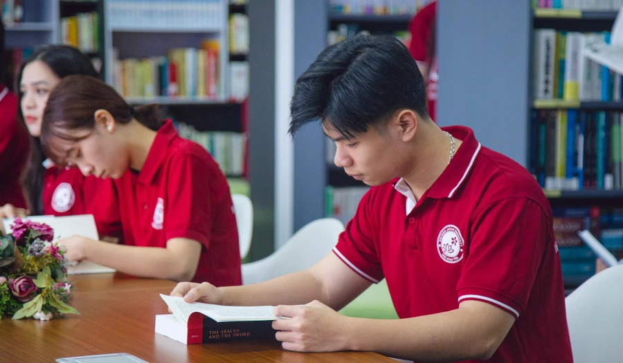Sinh viên Trường ĐH Việt Nhật (ĐH Quốc gia Hà Nội).