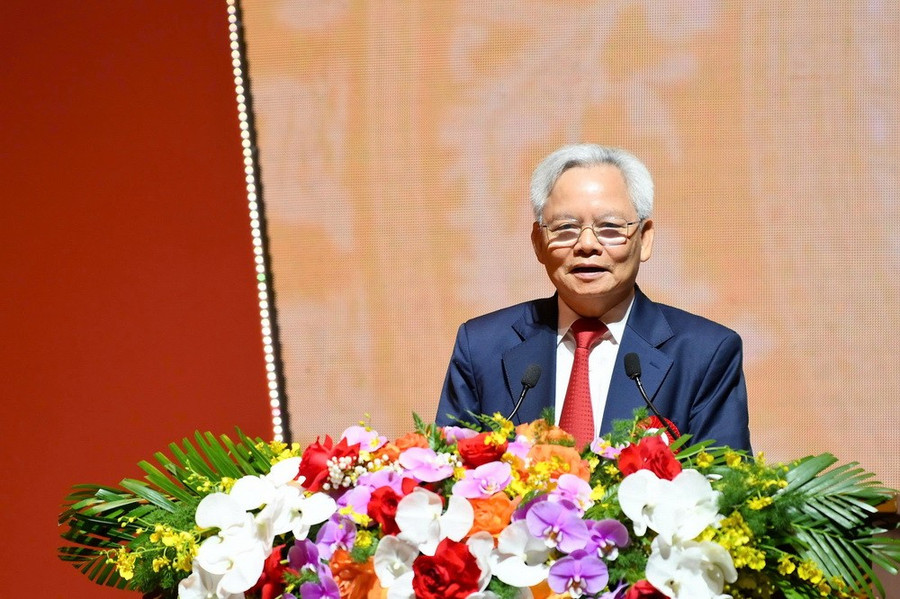 GS.TS Tạ Ngọc Tấn phát biểu tại Lễ kỷ niệm. nhabao.jpg