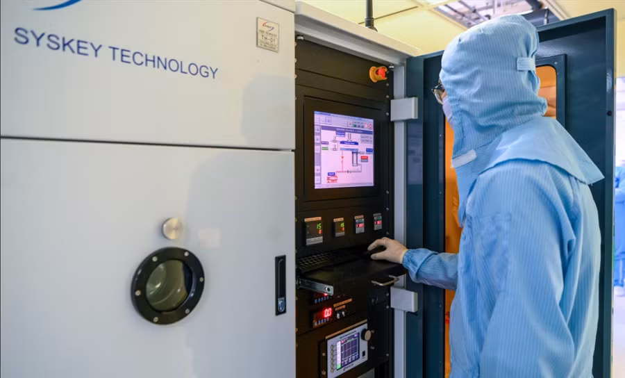 'Hút nhân tài' bằng học bổng STEM