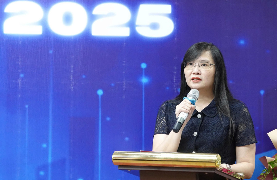 TS Trịnh Thanh Huyền – Viện trưởng Viện Đào tạo Quốc tế (Học viện Tài chính) phát biểu tại sự kiện. ngayhoituyendung.jpg
