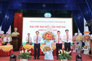 Đại hội Đảng bộ Trường ĐHSPKT Hưng Yên: Vững bước phát triển, hội nhập quốc tế