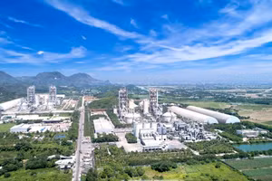 Toàn cảnh nhà máy Xi măng Long Sơn tại Phường Đông Sơn, thị xã Bỉm Sơn tỉnh Thanh Hóa