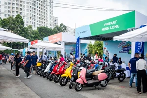 Sự kiện “Đổi xăng lấy điện - Cùng VinFast kiến tạo tương lai xanh” diễn ra tại công viên Gia Định (Gò Vấp, TPHCM) trong 2 ngày 14-15/6.