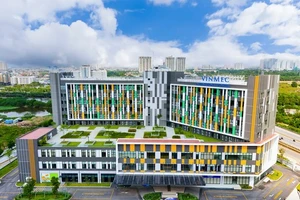 Vinmec Smart City có vốn đầu tư 1.500 tỷ đồng với quy mô gần gần 60.000 m2, kỳ vọng sẽ mở ra lựa chọn mới về dịch vụ y tế chất lượng cao và trở thành bệnh viện tốt nhất khu vực phía Tây Hà Nội.