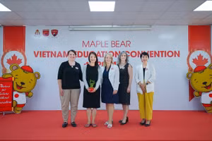 Đại diện Maple Bear Global Schools tham gia hoạt động đào tạo tại Maple Bear Việt Nam
