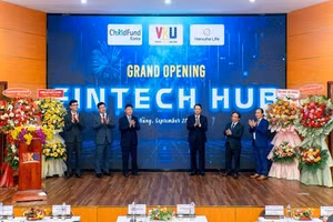 Lễ khánh thành Fintech Hub tại Trường Đại học CNTT-TT Việt – Hàn (Đà Nẵng) với sự tham gia của Hanwha Life, VKU và Childfund Hàn Quốc