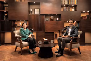  Bà Mai Kiều Liên, Tổng giám đốc Vinamilk, chia sẻ về chiến lược đằng sau quyết định tái định vị bắt đầu từ năm 2023 (Ảnh: Vietsuccess).